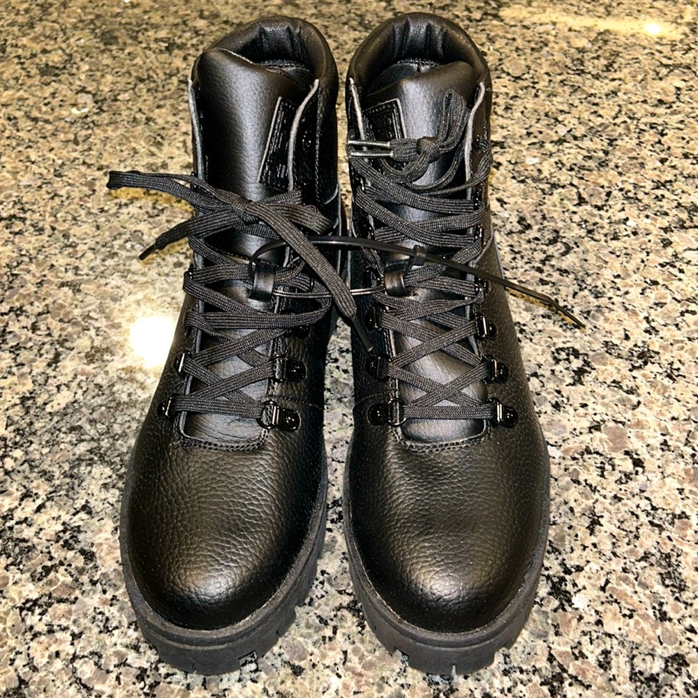 Women’s Combat Boot NWOT